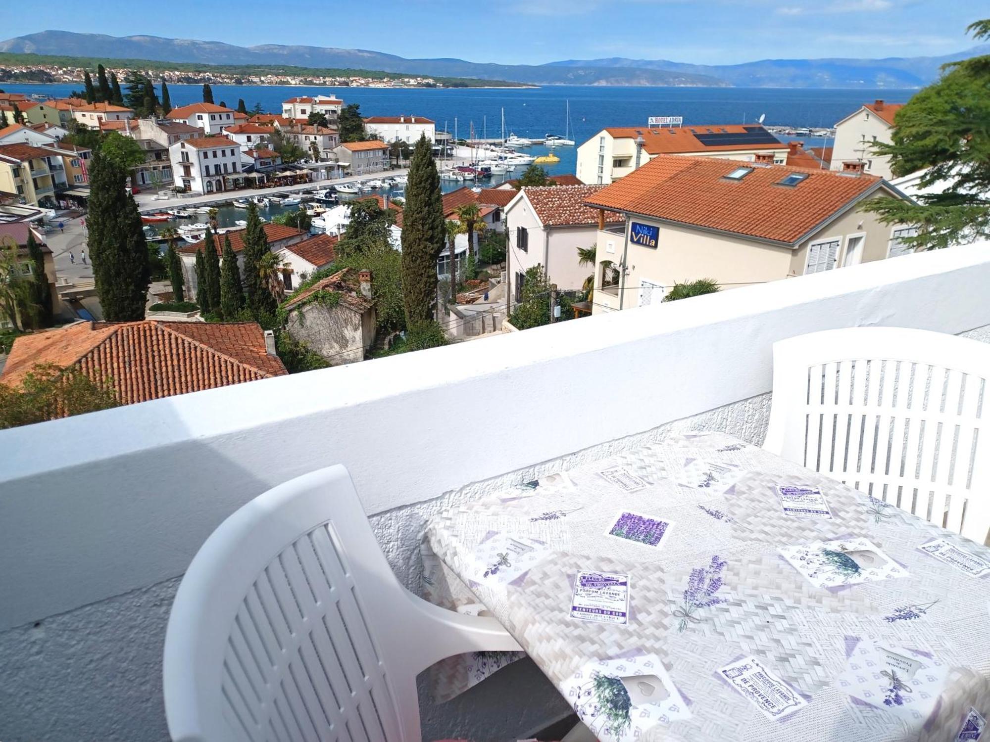 Guesthouse Cecilia 2 Малинска Екстериор снимка