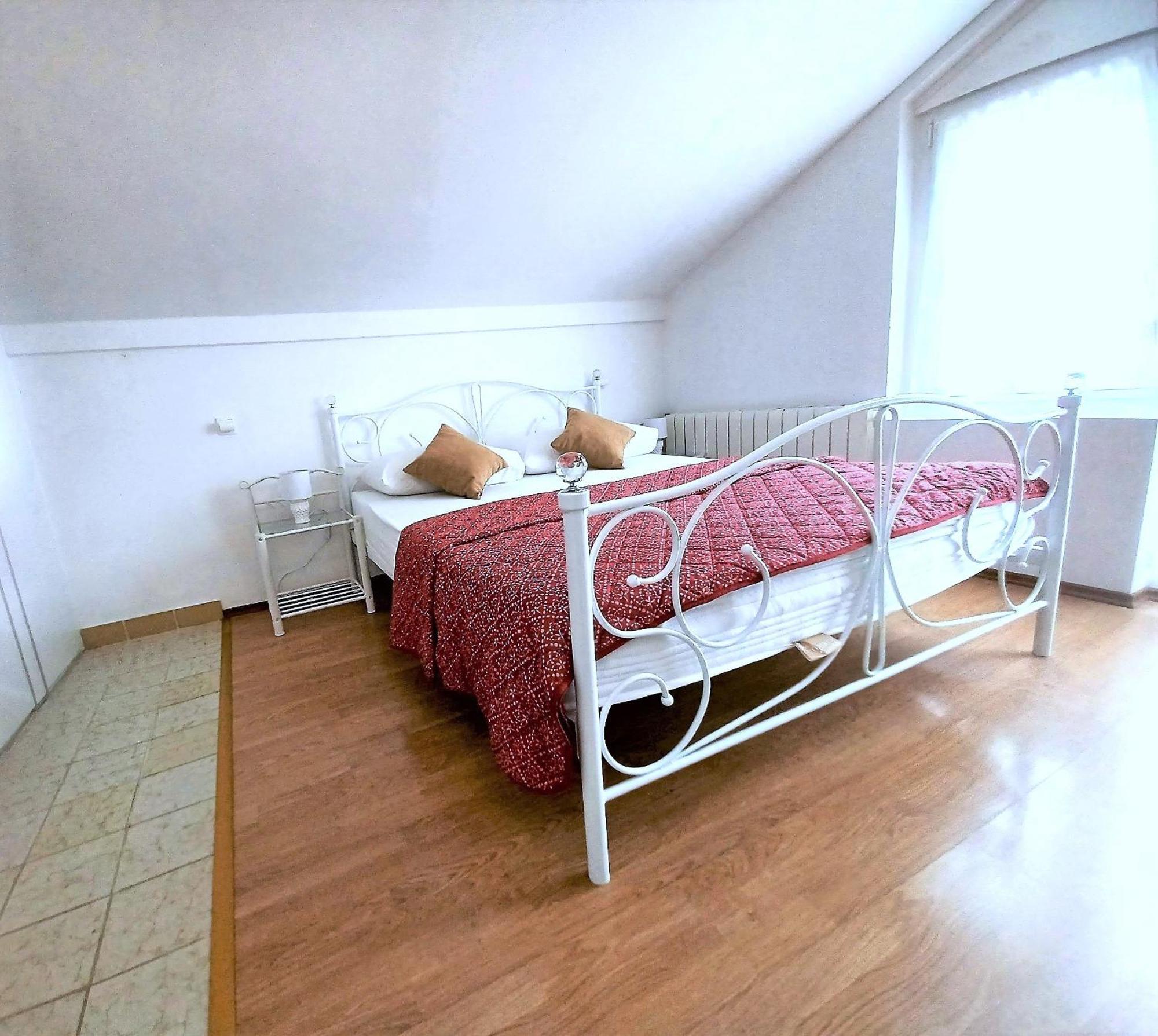 Guesthouse Cecilia 2 Малинска Екстериор снимка