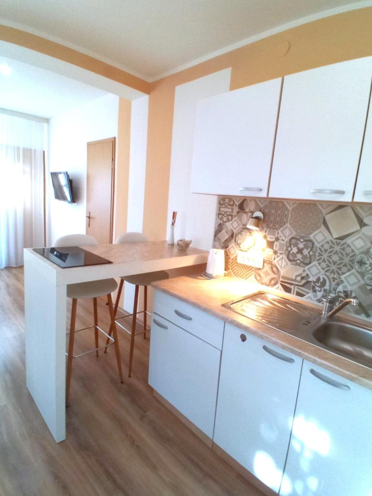 Guesthouse Cecilia 2 Малинска Екстериор снимка