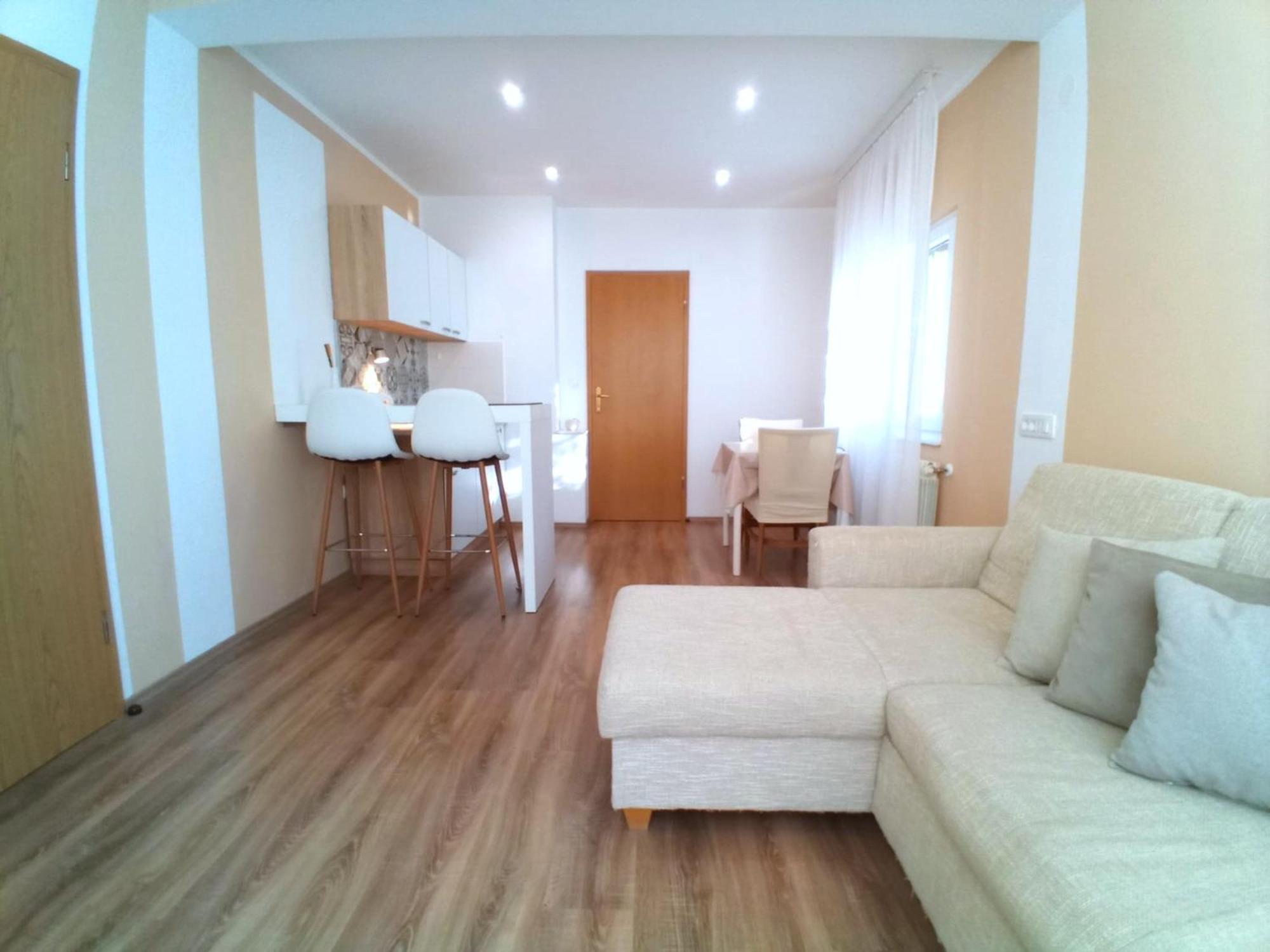 Guesthouse Cecilia 2 Малинска Екстериор снимка
