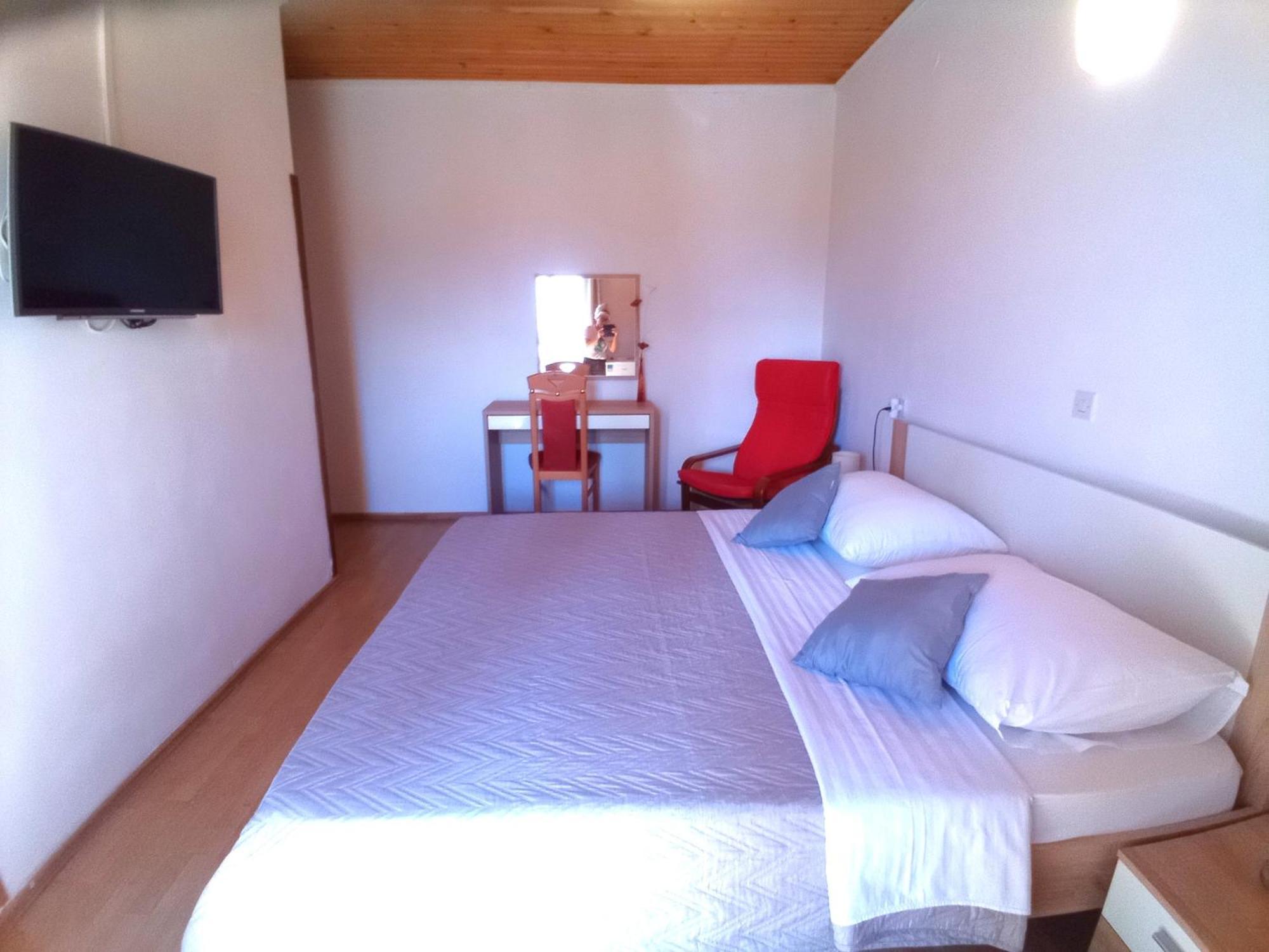 Guesthouse Cecilia 2 Малинска Екстериор снимка