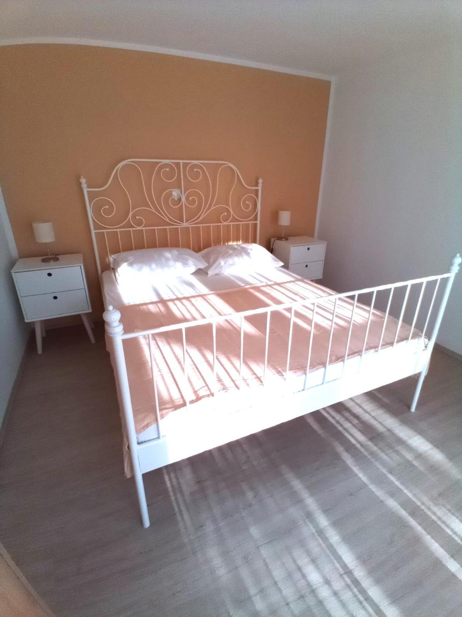 Guesthouse Cecilia 2 Малинска Стая снимка